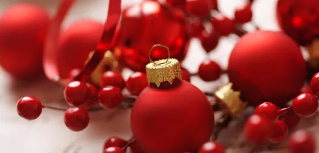 21 cheap (or free) ways of decorating your home for Christmas