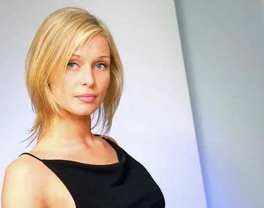 How to tame thin hair