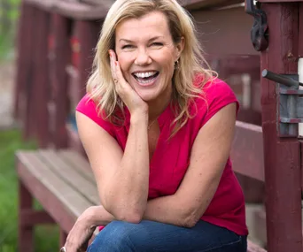 Robyn Malcolm is balancing family life with a hit Aussie show, .