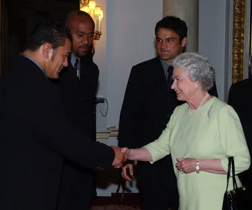 Queen mourns Jonah Lomu’s death