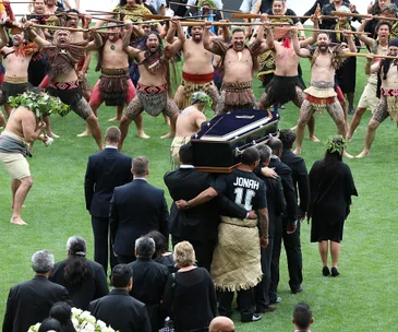 Thousands flock to Eden Park to pay tribute at Jonah Lomu’s memorial