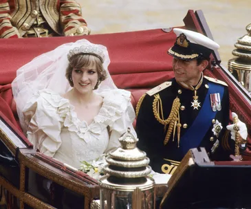 Own a slice of Charles and Diana’s wedding cake
