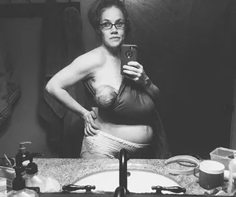 Mum’s honest post-partum photo goes viral