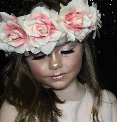 Six year old make up artist