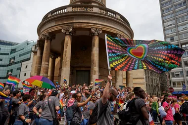 Kiwi fiancé of London Pride proposal says publicity is a way to help others 