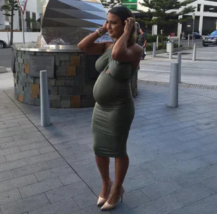The body-shaming comment that made this pregnant model cry
