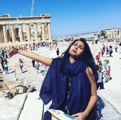 Huma Mobin Honeymoons Alone