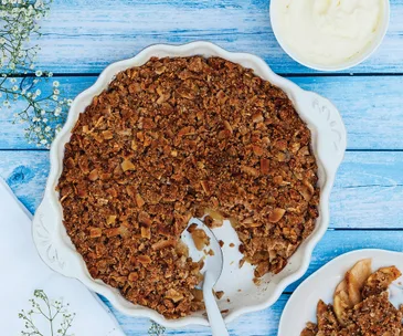 How to: Make apple and pear crumble
