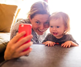 Woman plans to sue parents over Facebook pictures