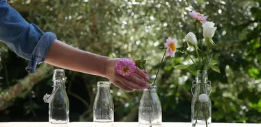 Floral Friday: DIY floating flower bottles