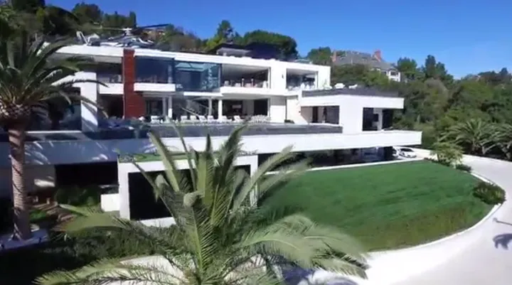 Super mansion