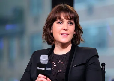 Kiwi star Melanie Lynskey announces engagement