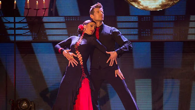 Simon Barnett, Vanessa Cole