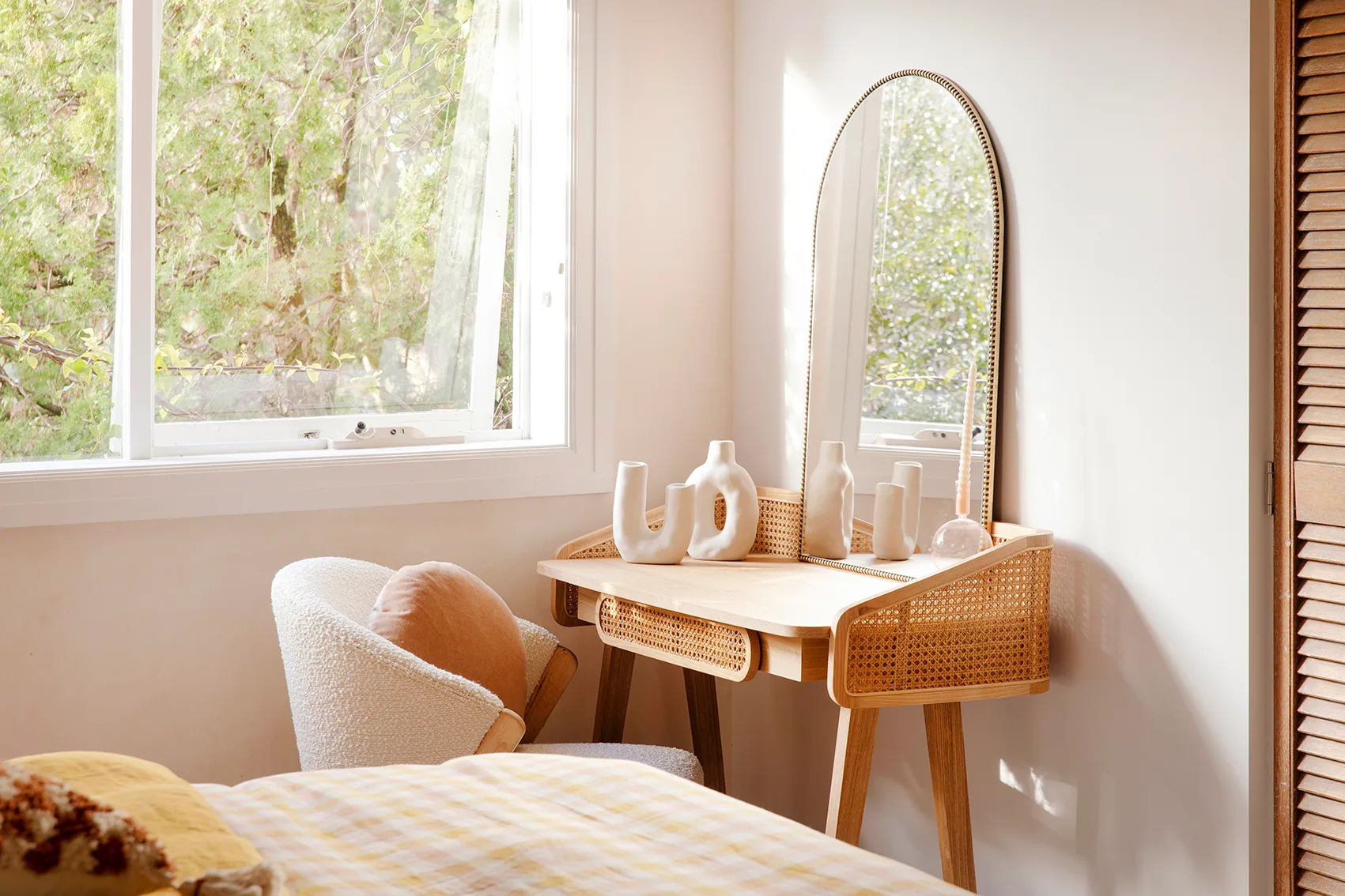 Lana-Taylor-Three-Birds-Renovations-desk