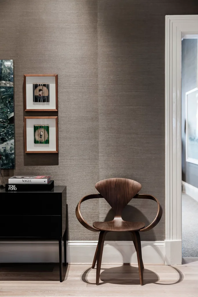 Pretzel-armchair-by-Norman-Cherner