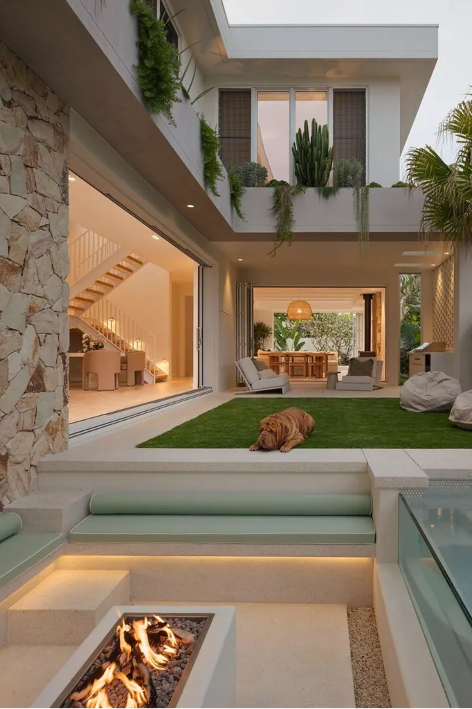 Bec and Lleyton Hewitt's coastal home