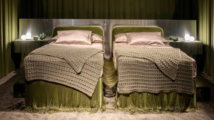 sleep divorce separate beds