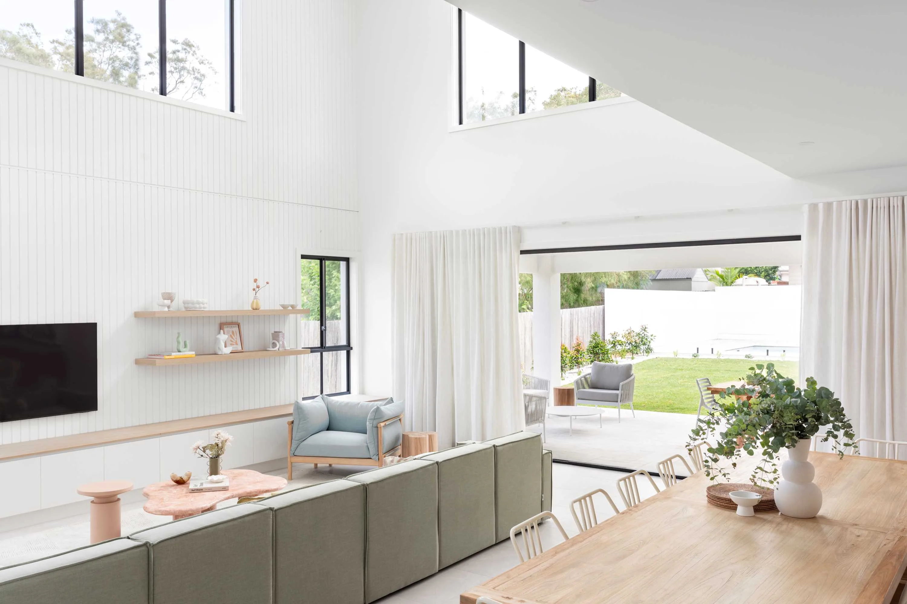 uma-on-werri-living-room