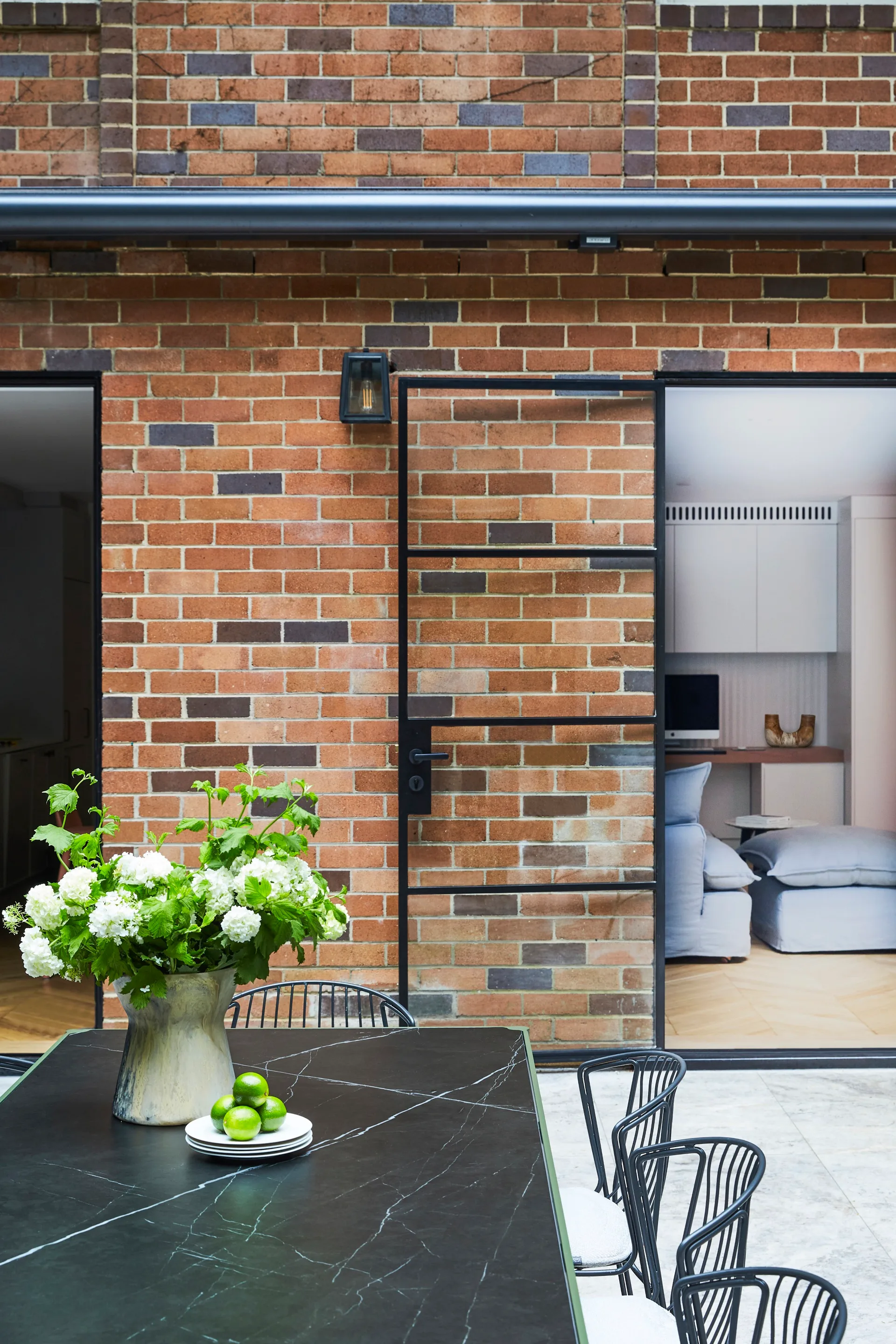 outdoor-dining-table