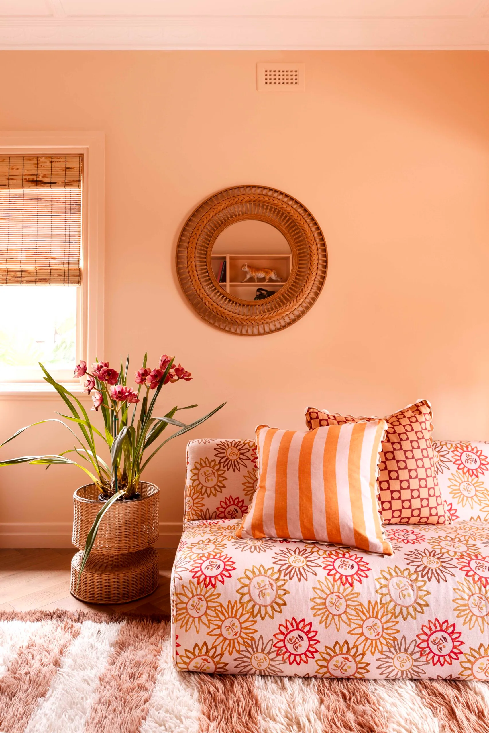 bonnie-and-neil-house-retro-living-room-style