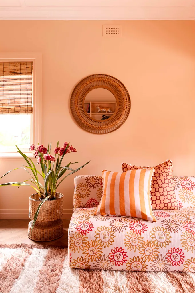 bonnie-and-neil-house-retro-living-room-style