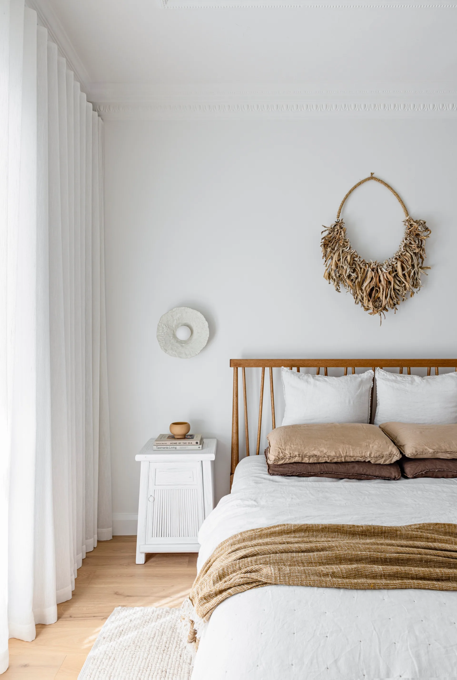 coastal-neutral-bedroom