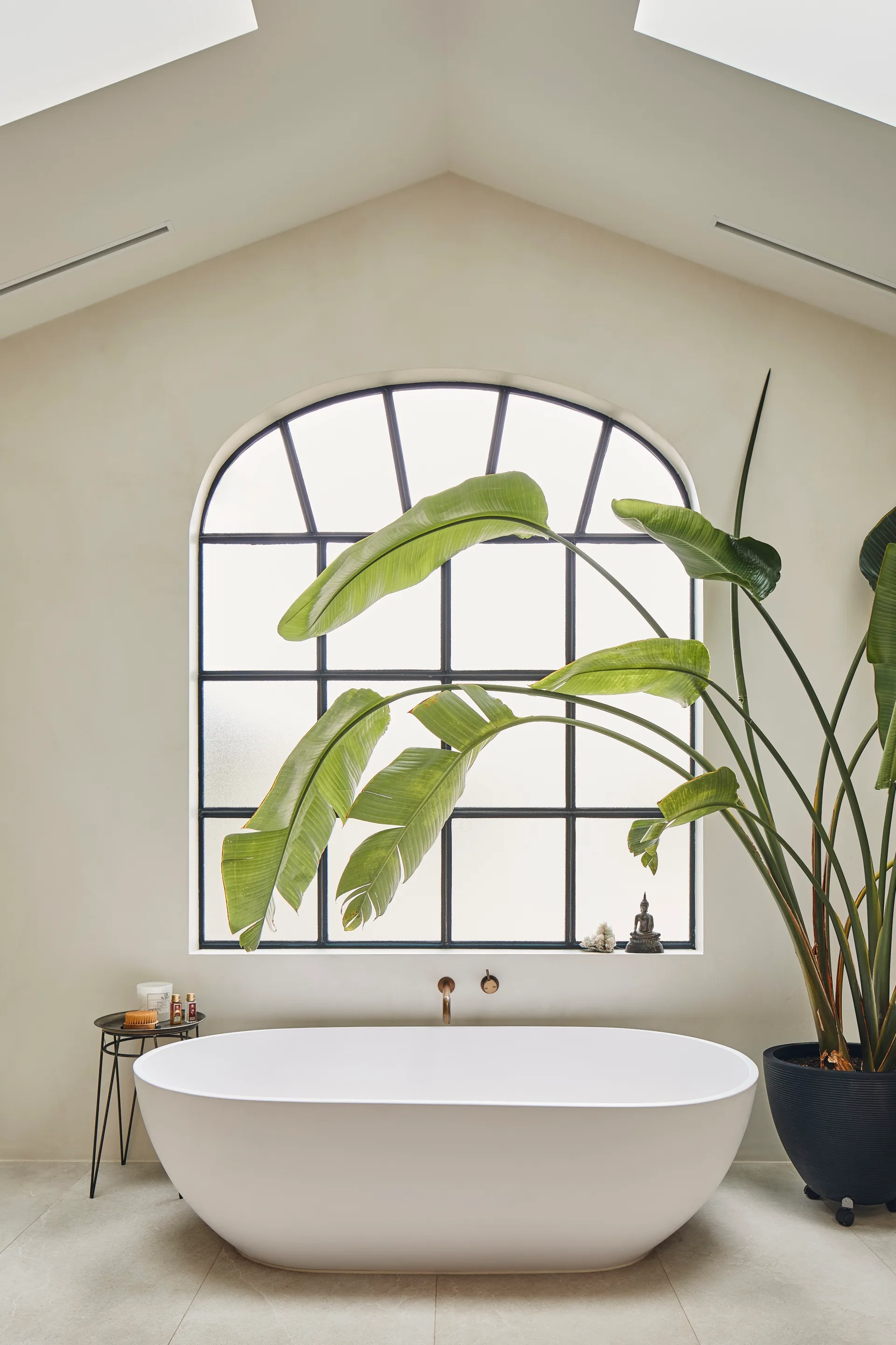 st-kilda-bathtub-window