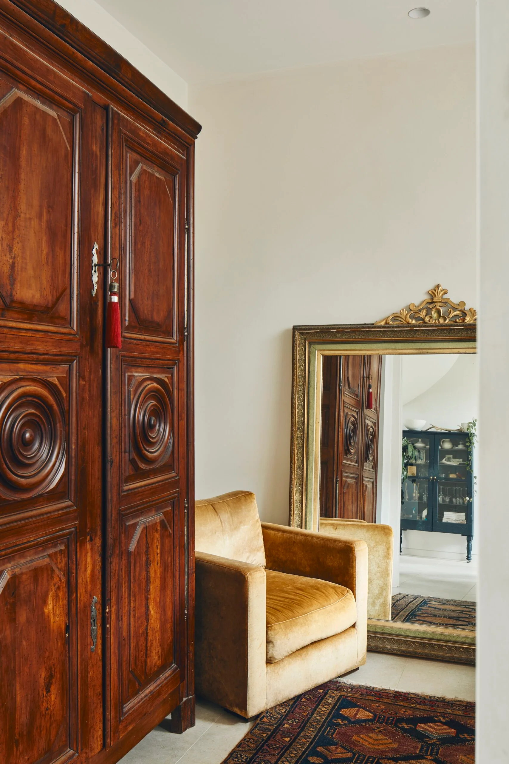 st-kilda-timber-wardrobe-armchair