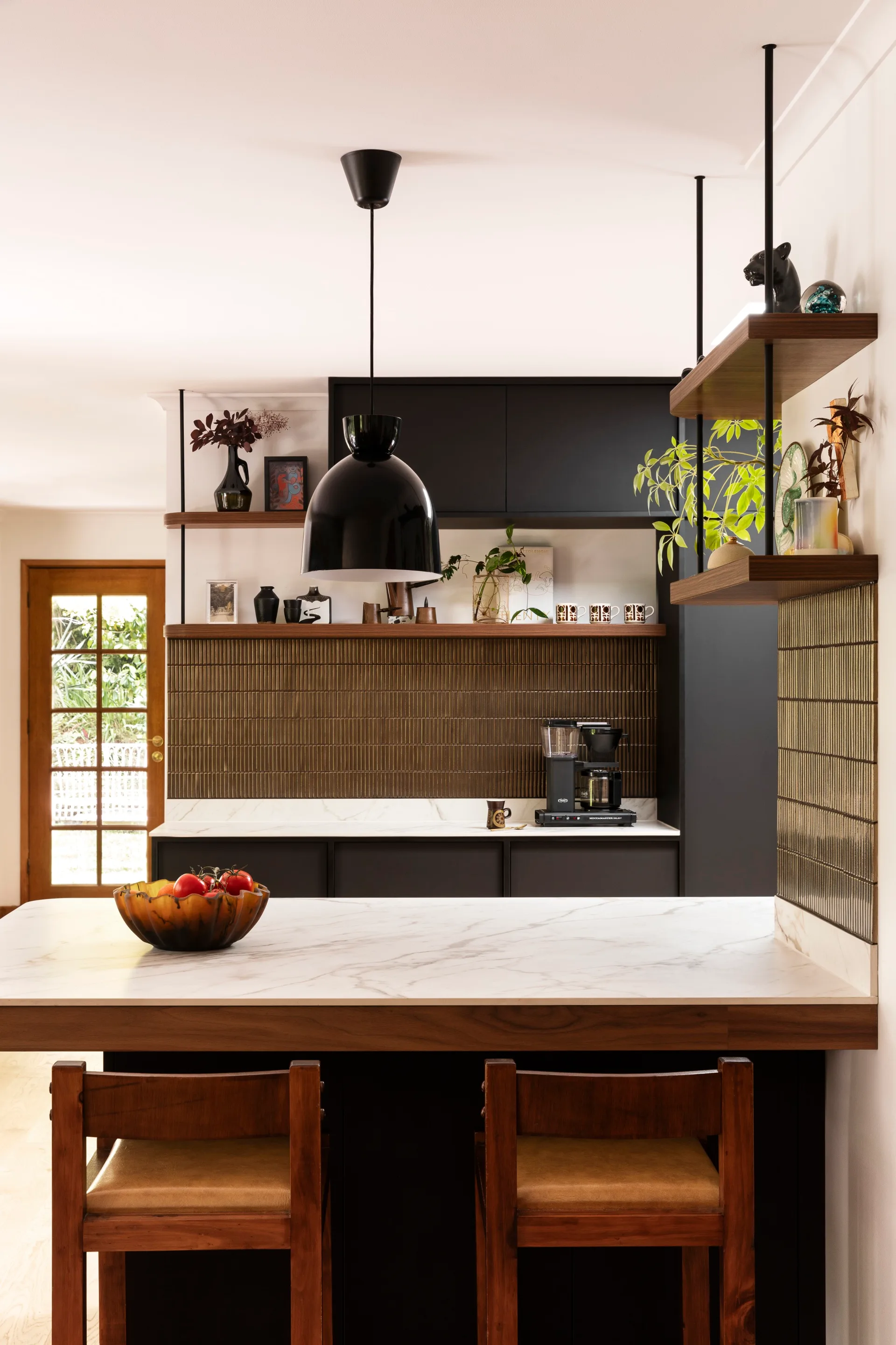 blackwood-bungalow-kitchen-bench