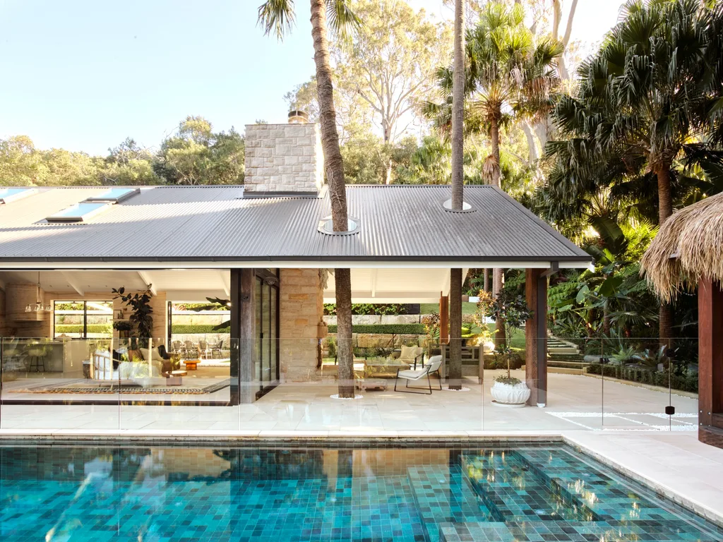 coastal-neutral-family-home-avoca-exterior-pool