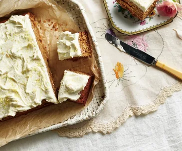 ginger cake with lemon frosting