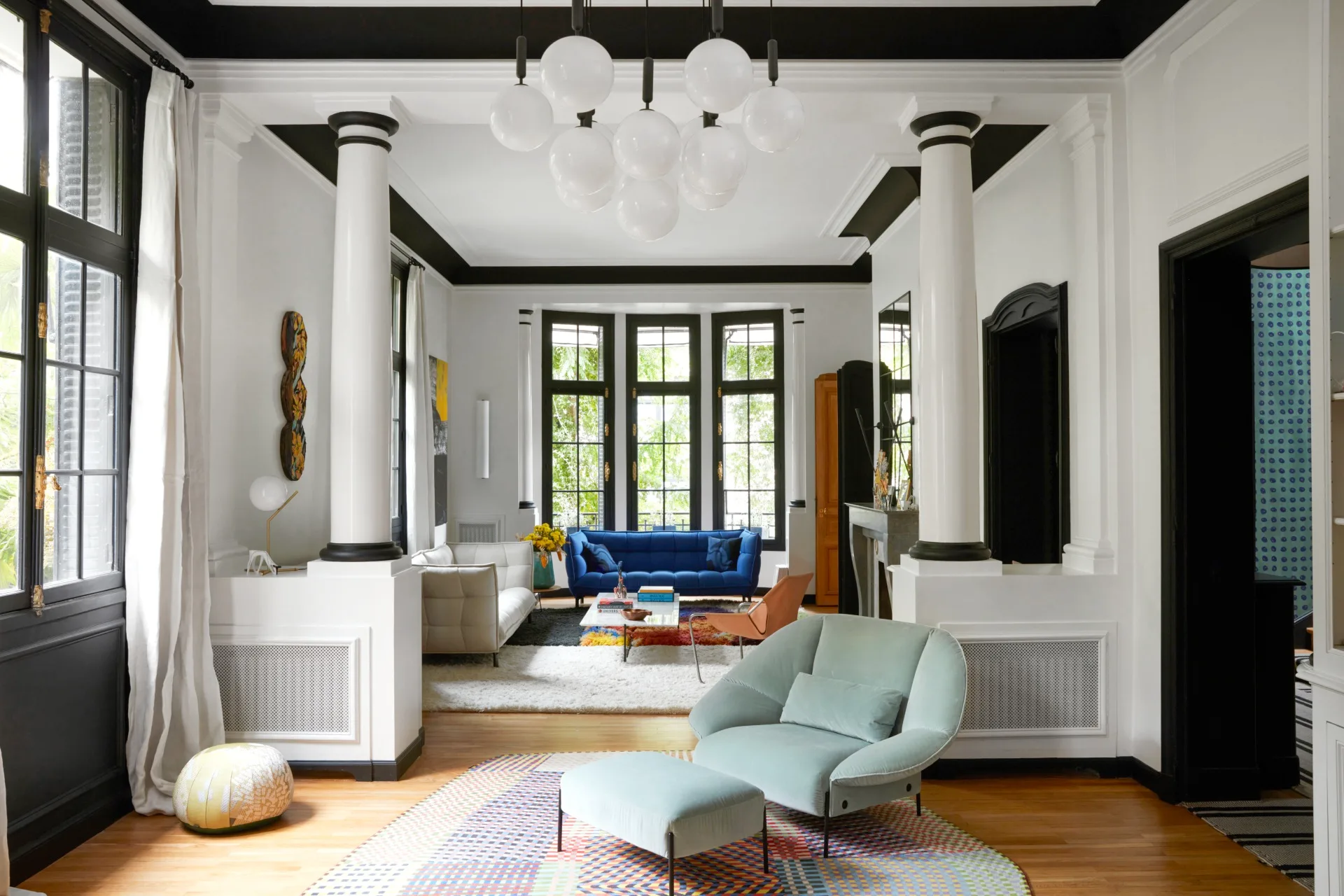 art-deco-parisian-mansion-colourful-grand-lounge