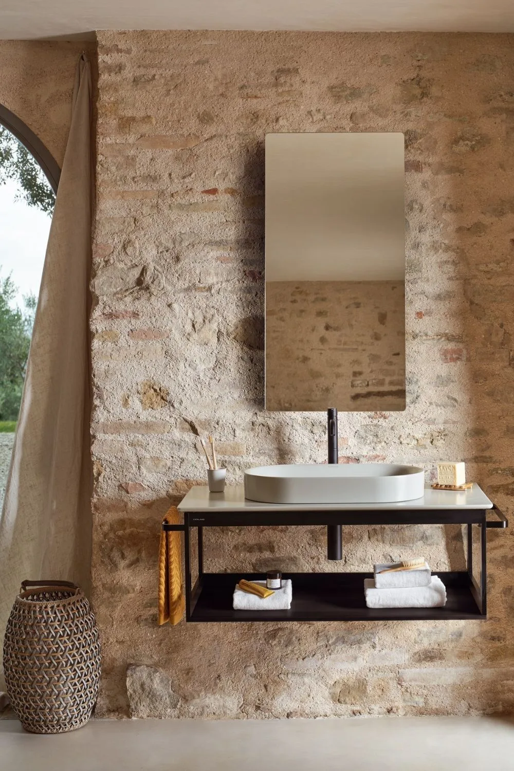 Rogerseller bathroom fixtures and fitting from Winnings