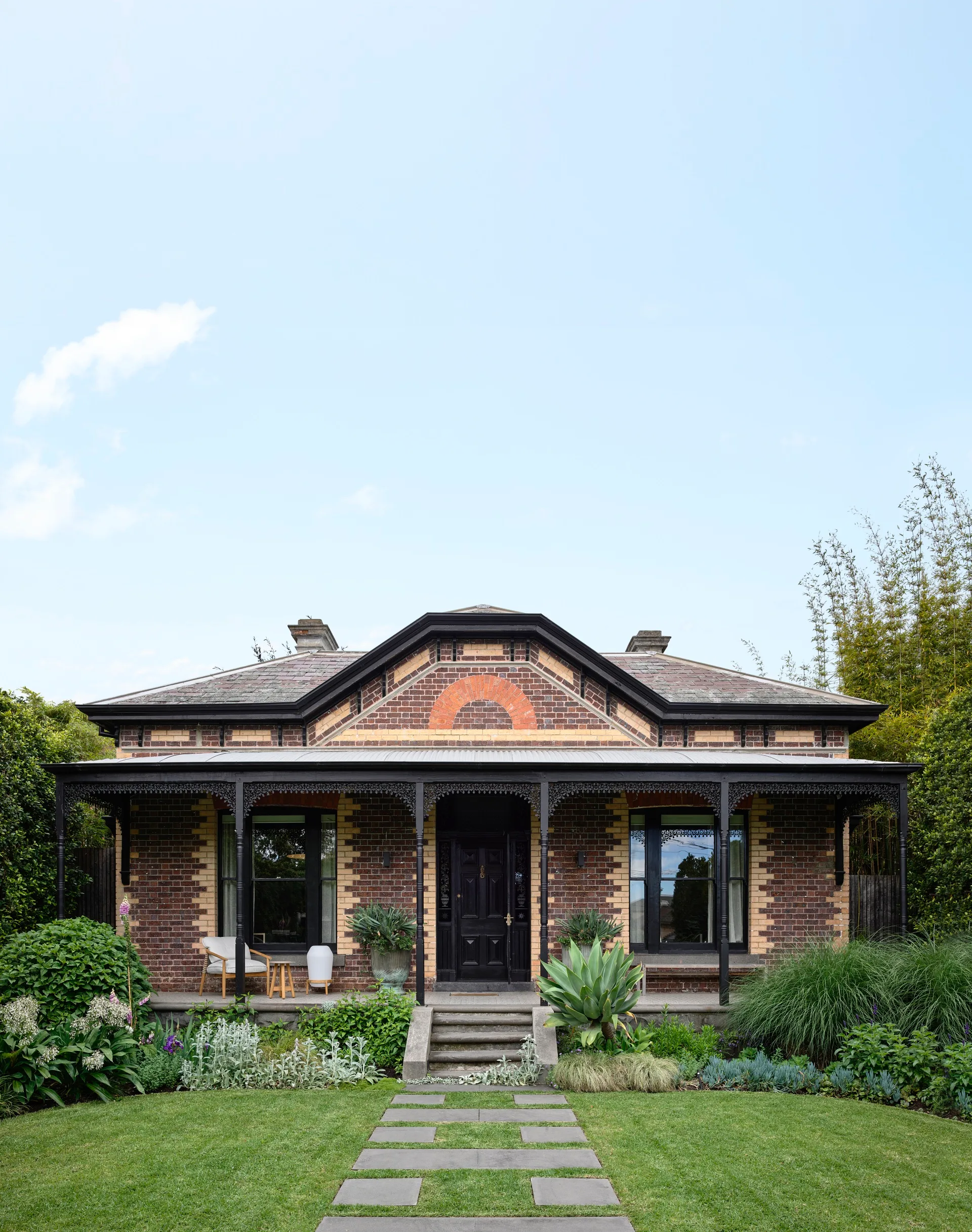 Ben-Scott-Garden-Design-landscape-victorian-villa-red-brick-exterior