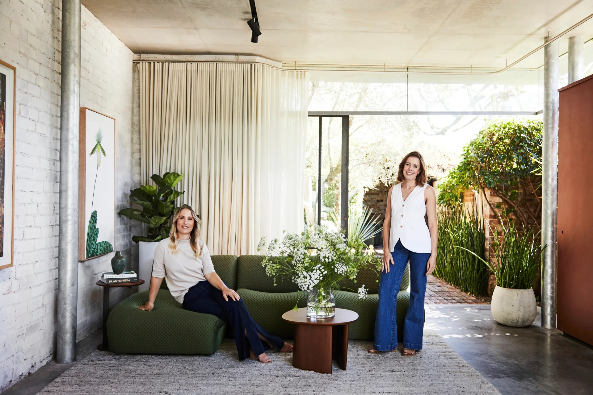 King Living Leaf Supply 1977