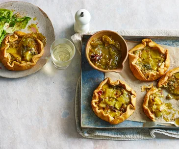 Leek and gorgonzola tart