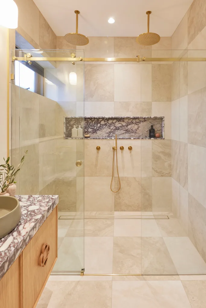 Main-Ensuite-Courtney-Grant-2_w1920