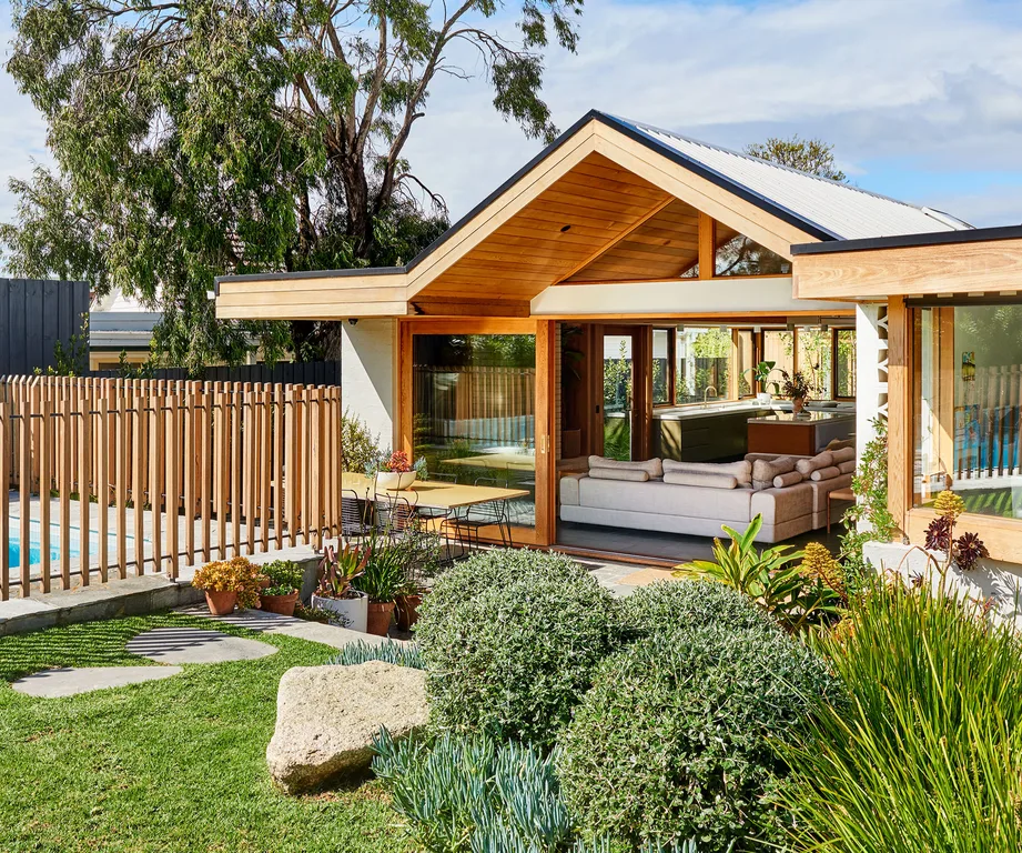 Australian Backyard Garden Ideas: 28 Spaces To Inspire | Homes To Love