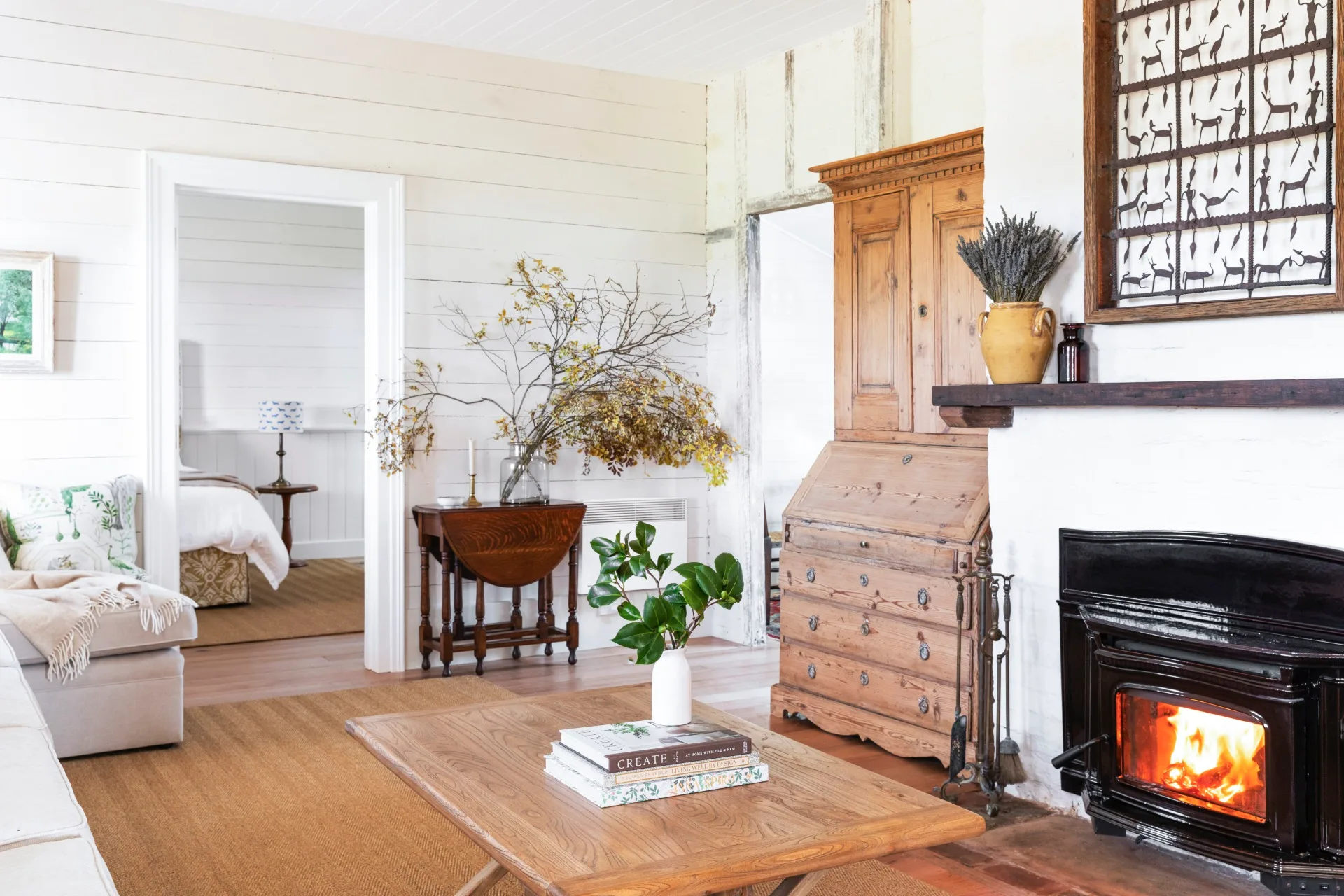A country style living room at Richmond Hill
