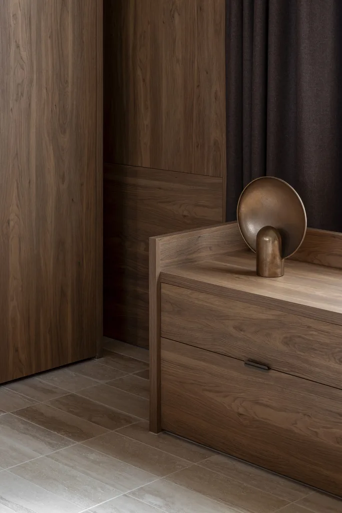 Timber table Interior Design Awards (IDAs) finalist BE Architecture