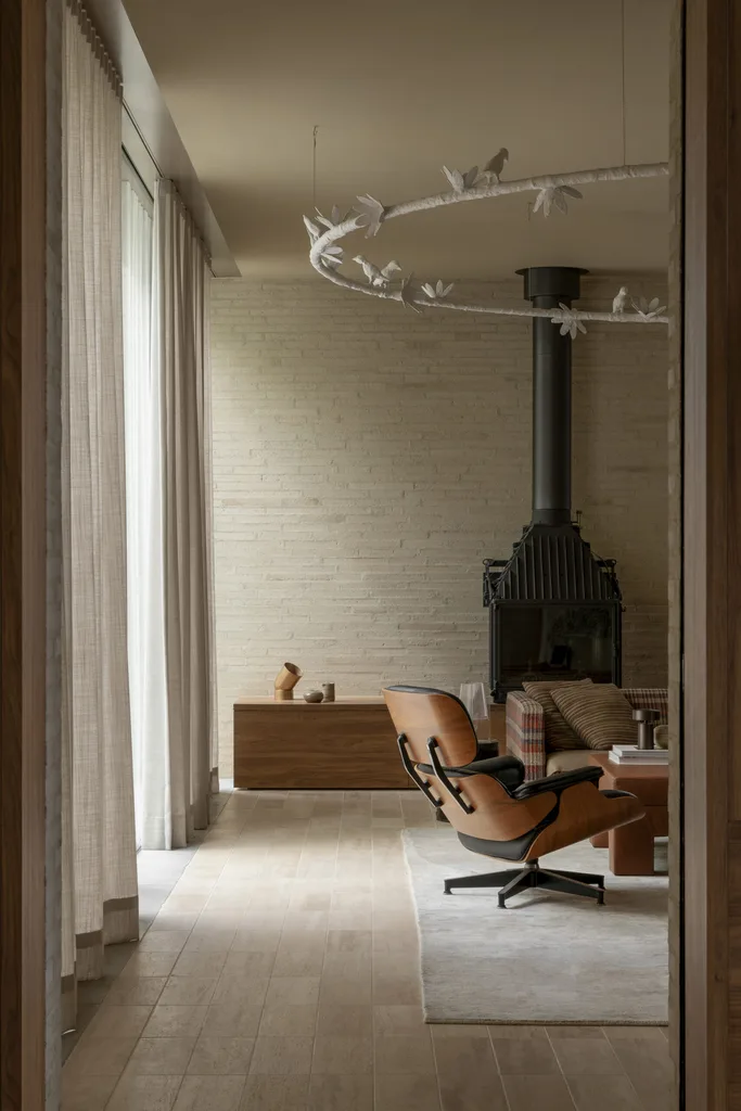 Living roomInterior Design Awards (IDAs) finalist BE Architecture