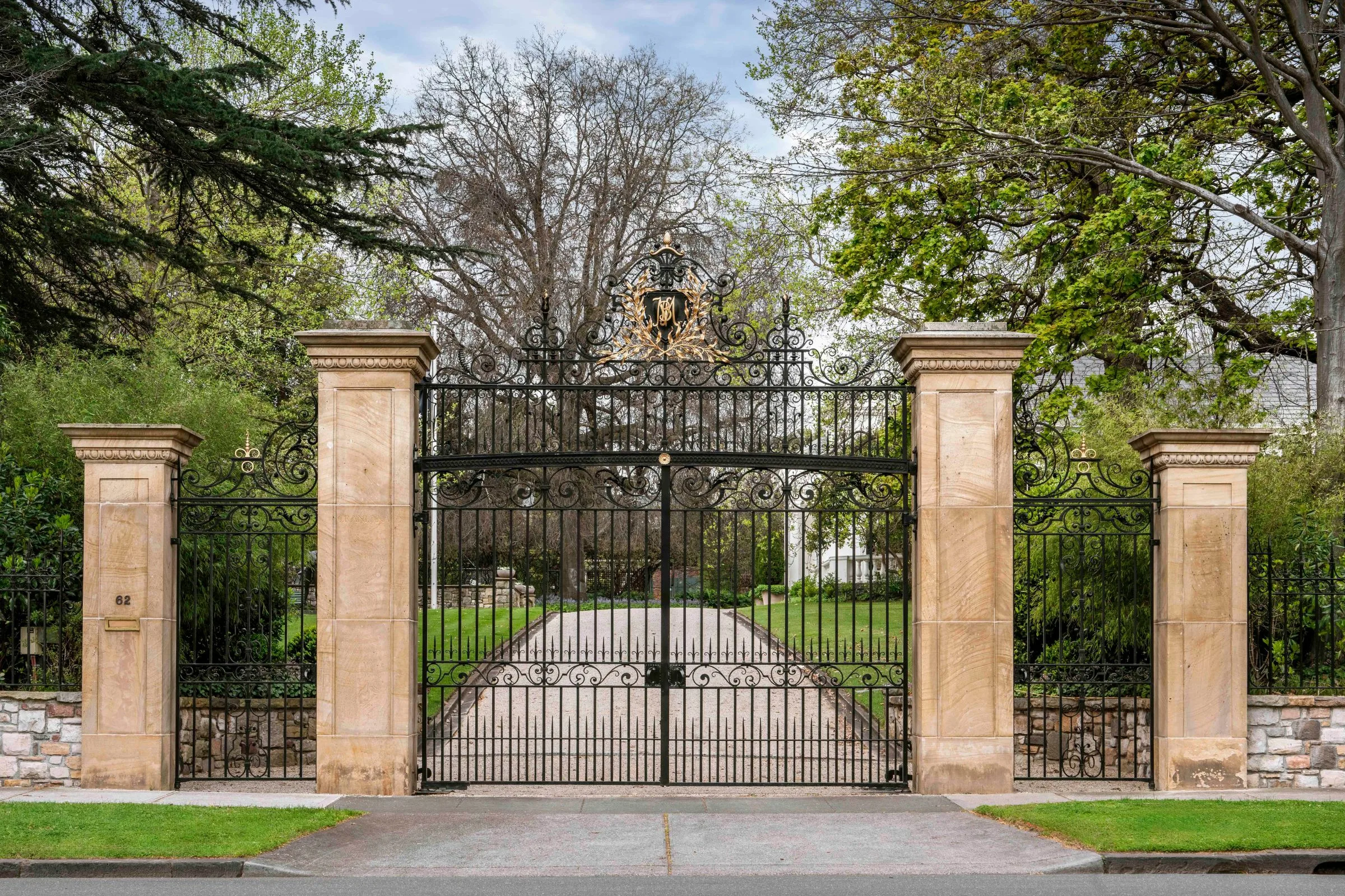 Cranlana Toorak castle gates