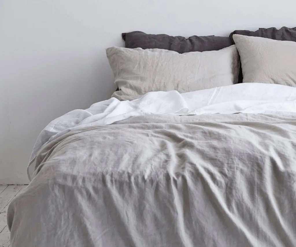 in bed 100% linen duvet in dove grey