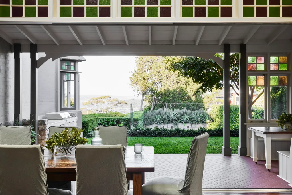 Federation home entertaining