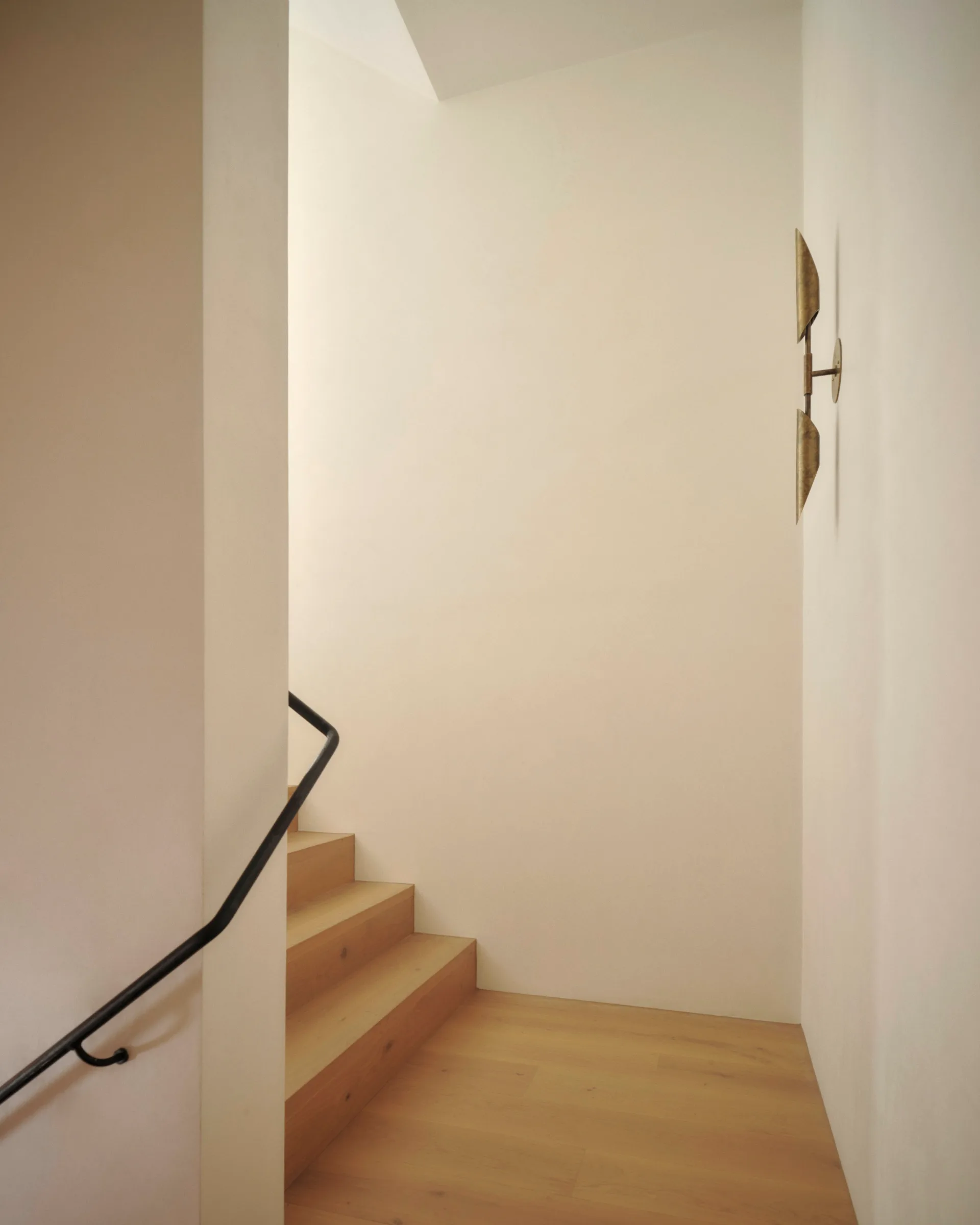 Neutral apartment styling ideas stairs