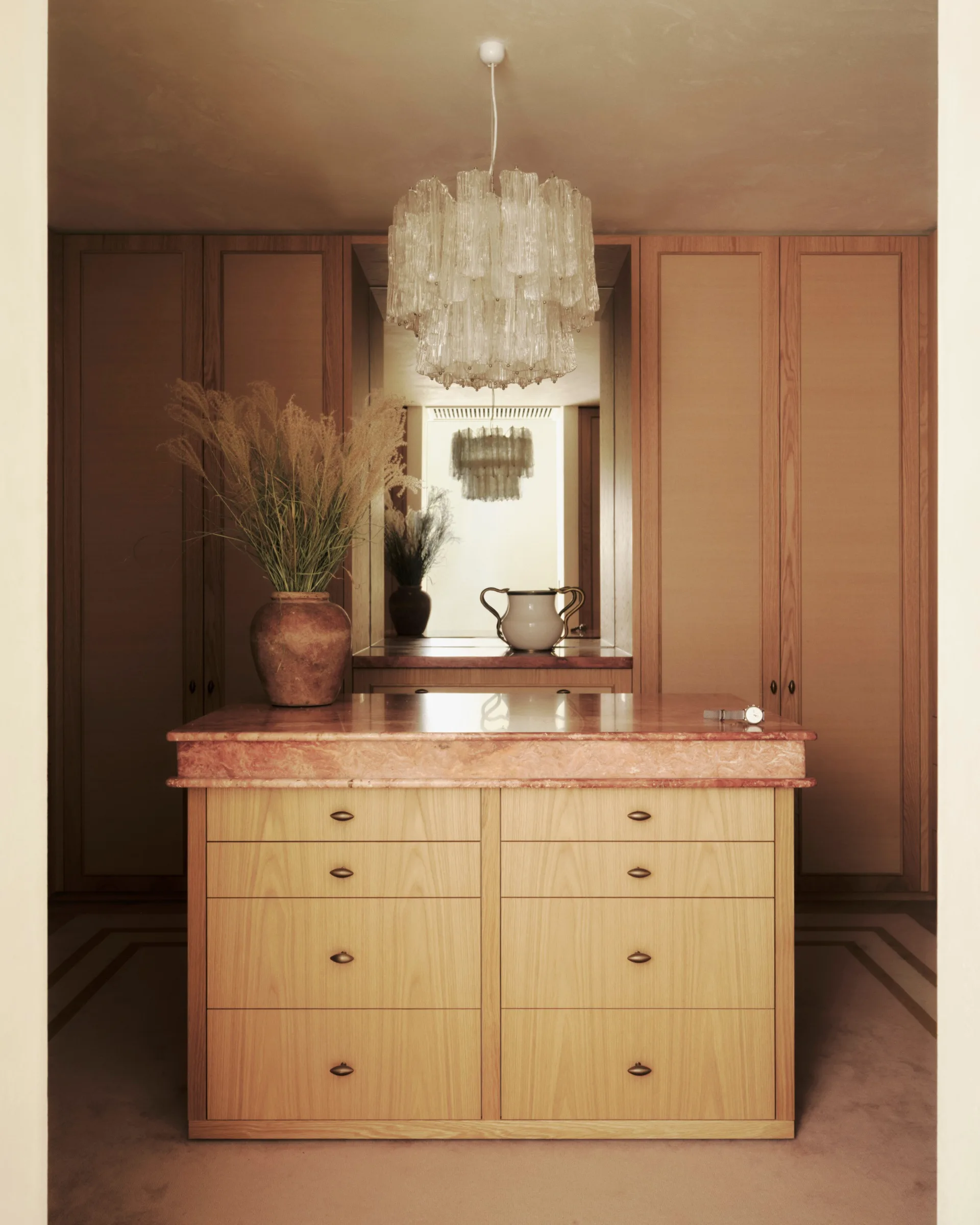 Apartment walk in wardrobe styling ideas