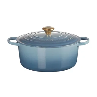 Signature round casserole dish, LeCreuset