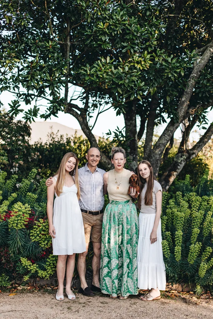 Family portrait teenage daughters