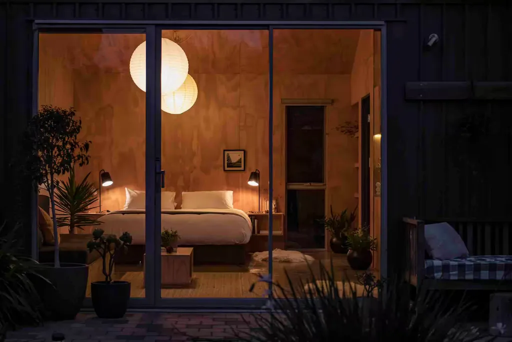 Looking inside a cosy cabin with pendant lighting