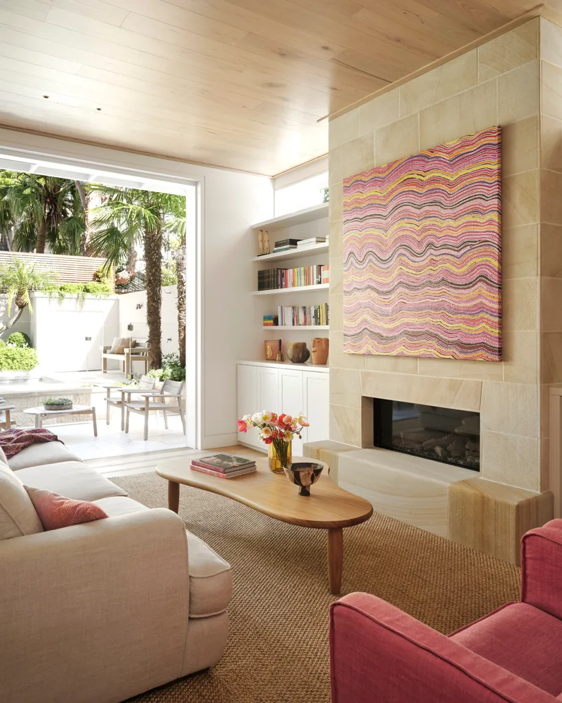 A Refined Terrace Home Provides A Backdrop For Colourful Art | Homes To ...